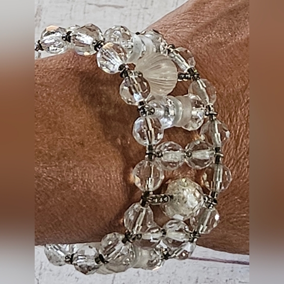 Signed Miriam Haskell White Bead Wrap Bracelet - Picture 3 of 6